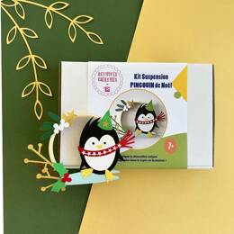 KIT CRÉATIF - fabrique une déco PINGOUIN DE NOËL avec un cercle en bois - à coller