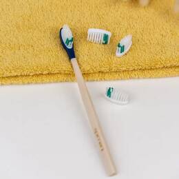 Pack 1 an - Brosse à dents en bois rechargeable - La Maline - Bleu - SOUPLE - Personnalisé