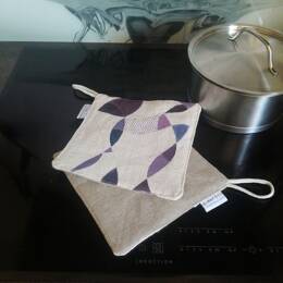 Manique en lin ancien peint et brodé main Violet