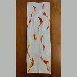 Chemin de table lin peint & brodé sur-mesure Orange