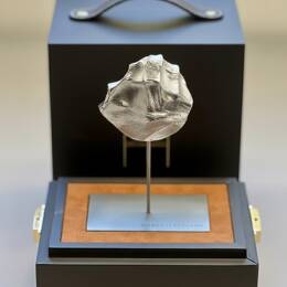 L'Etreinte bronze argenté sculptée sur mesure