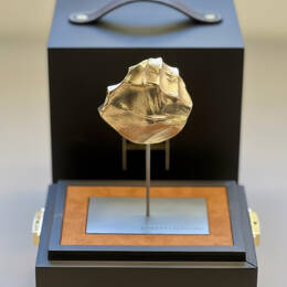 L'Etreinte bronze doré or jaune (24 carats) sculptée sur mesure