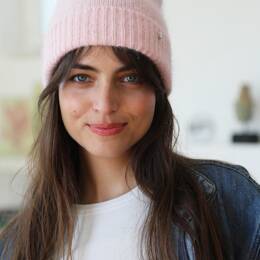 Le bonnet en Angora à tricoter.