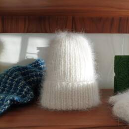 Bonnet Courchevel Angora  à tricoter.