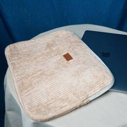 Pochette d'ordinateur velours côtelé beige/rosé