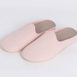 Chaussons en coton nid d'abeille rose