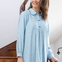 Chemise de nuit femme imprimés fleuris en coton pétales bleues