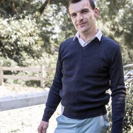 Pull col V "Petit Helice" laine mélangée - Marine - Homme