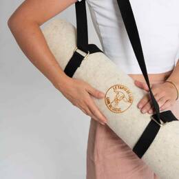 🇫🇷 Le tapis de yoga et sa sangle