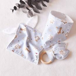 Coffret naissance - Bavoir, doudou et hochet lapin