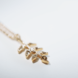 Collier feuille