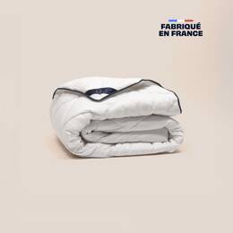 Couette légère 260x240 cm - 100% de fibres recyclées et 100% coton - Idéale pour l'été et mi-saison - Douce et enveloppante - Garantie 5 ans - Tediber
