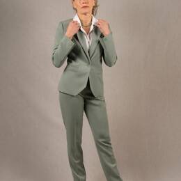 Tailleur Femme Veste Cintrée Pantalon Fitté Laine Vert Sauge – Conception