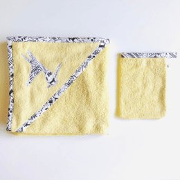 Cape de bain éponge jaune anis motifs noir et blancs