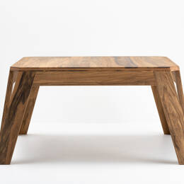 Table basse design en noyer sur mesure - MéliMélo