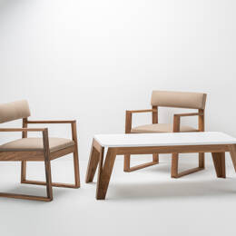 Table Basse Design en Noyer et Résine Blanche Hauteur 45 cm