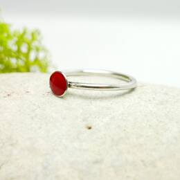 Petite bague empilable rouge coquelicot en argent 925