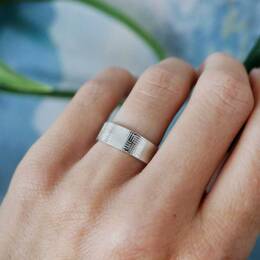 Bague large quadrillée argent 925 recyclé pour femme et pour homme