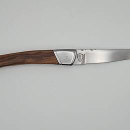 Le Pliant Signature – Bois de Cornouiller & Acier Carbone