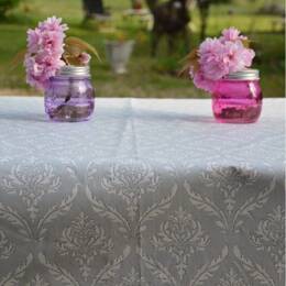 Chemin de table Pompadour gris