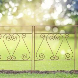 Bordure en métal à volutes 71cm