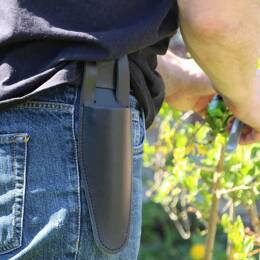 Etui pour sécateur en cuir noir