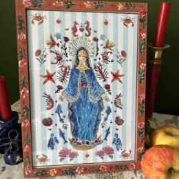 NOTRE DAME DES FLOTS - Fond rayures blanches et bleues - Cadre rouille - 24x33 cm