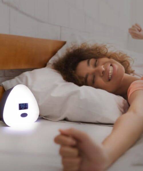 Relaxation par la respiration, détection d’ondes qui vous entourent, luminothérapie avec le réveil Wave Angel