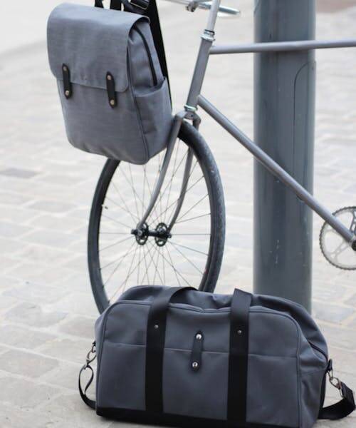 Magnifiques sacs à dos et de voyage upcyclés et fabriqués en France par SAINT LAZARE.