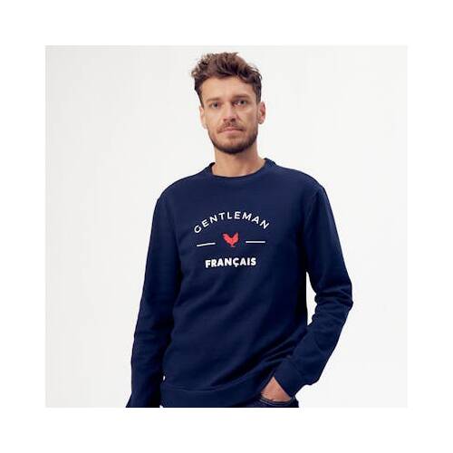 Homme portant un sweat bleu "Gentleman français"