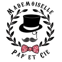 Logo de la marque Mademoiselle Pap’ et Cie fabricant de nœuds papillons et accessoires en liberty de Londres.