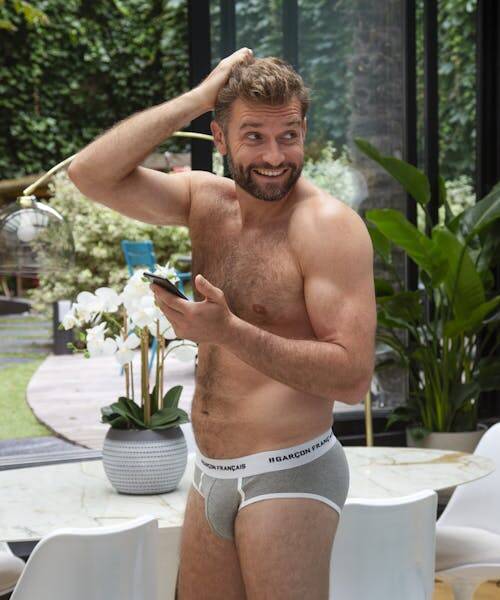 Slip gris fabriqué avec ceinture élastique blanche fabriqué en France par Garçon Français.