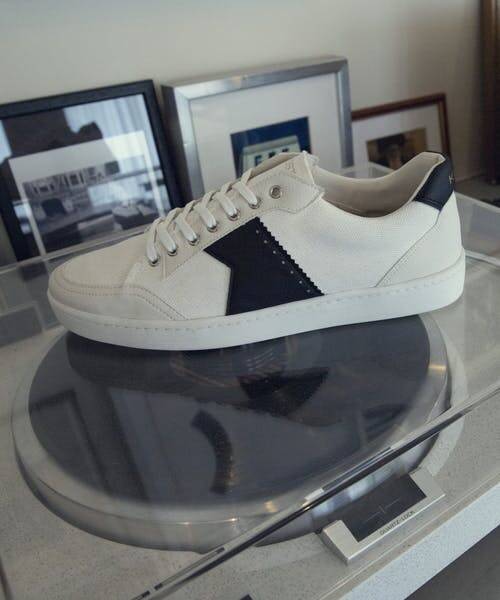 Basket made in France CHILL : toile Oeko-Tex avec une doublure textile recyclée et une semelle en caoutchouc recyclé à 20%.