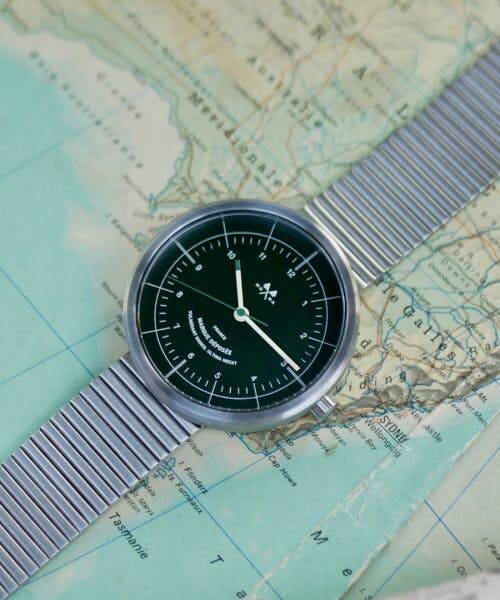 Montre originale Cyra assemblée à Bordeaux par Mona Watches