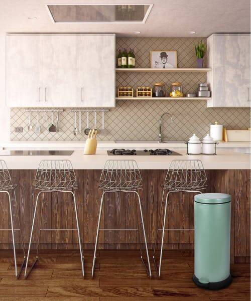 Cuisine avec une poubelle verte fabriqué en France par PROSPER.