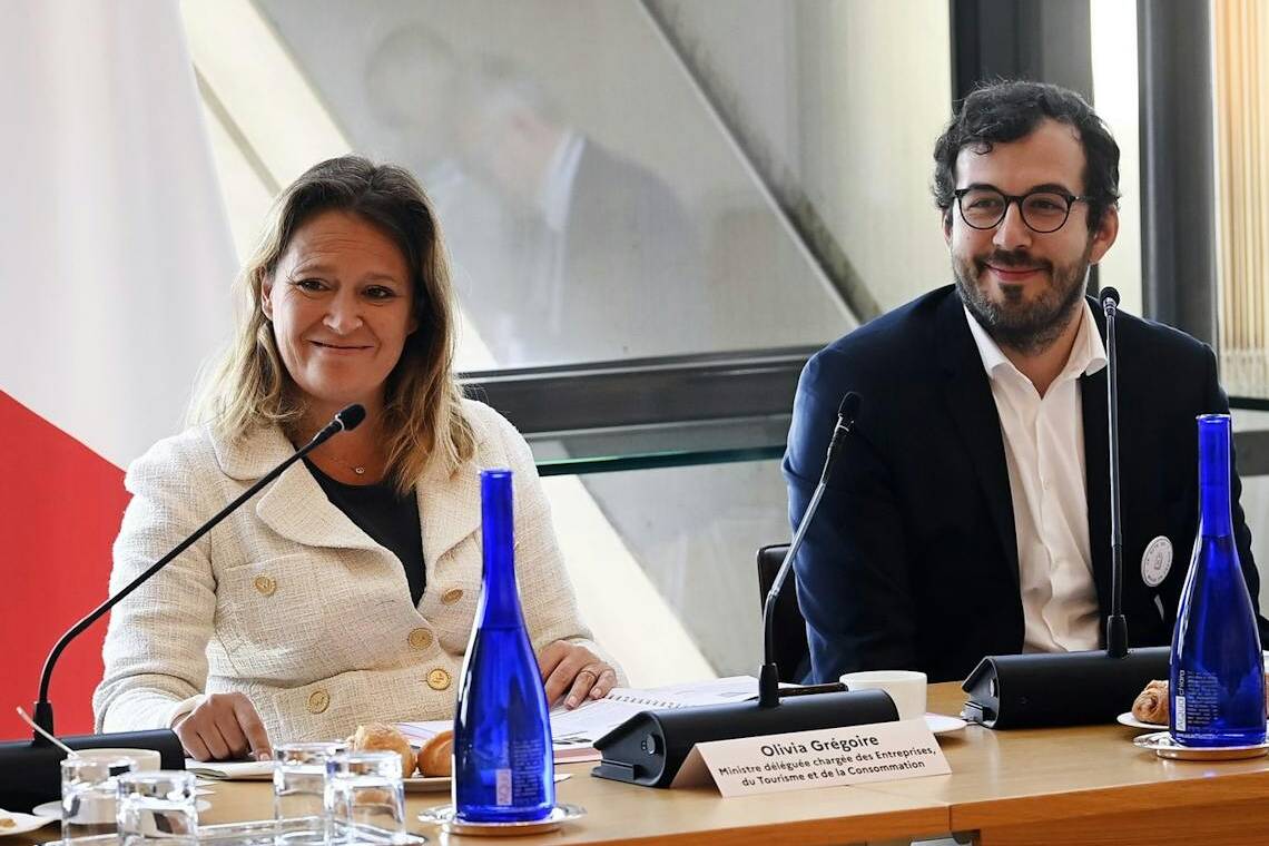 Olivier Paccalin, cofondateur de Lesitedumadeinfrance.fr, aux côtés de madame la ministre Olivia Grégoiree            Olivia Gragoiré, en tant que membre du Jury de la Grande Exposition du Fabriqué en France 2024 !