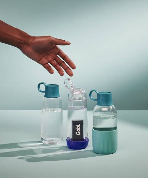 Les produits réutilisables et éco-conçus (gourdes, gobelet, kit couverts et bientôt une lunchbox!) permettent d'équiper toute la famille mais fonctionnent aussi parfaitement pour supprimer le jetable dans les organisations.