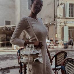 Sac Seau en Cuir Ecru Grainé - Élise