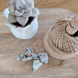 Barrette modèle "luxe" en Liberty Betsy Porcelaine Nouveau