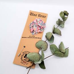 Boutonnière en Liberty Wiltshire Pois de Senteur