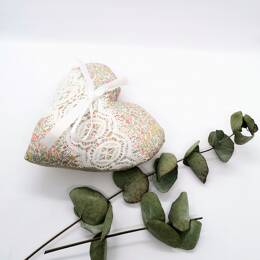 Coussin d'alliance coeur Liberty Katie and Millie Mint