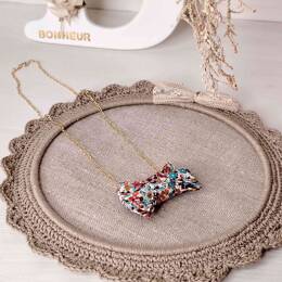Collier Nœud Papillon en Liberty Emma and Georgina Chesnut