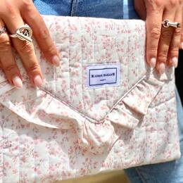 Pochette matelassée avec volant - à Fleurs Liberty