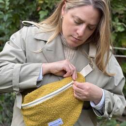 Sac banane laine bouclette jaune moutarde