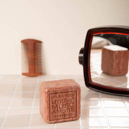 Savon Cube parfum Musc, Myrrhe et Ambre 260g
