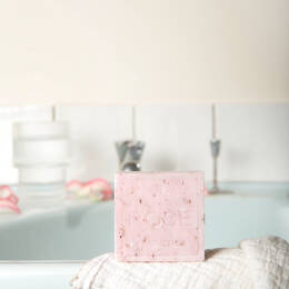 Savon parfum Rose Exfoliant 100g