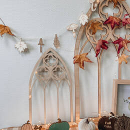 Fenêtre gothique en bois