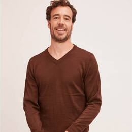Pull en laine merinos homme col V