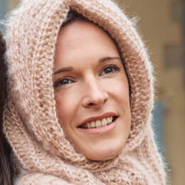 Cagoule en laine mohair et soie pour femme