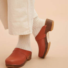 Sabots en cuir et bois